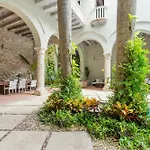 Casa Del Dragón - Modern Colonial Vacation Home, Cartagena