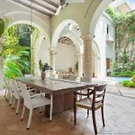 Casa Del Dragón - Modern Colonial Vacation Home, Cartagena