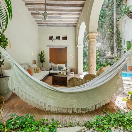 Casa Del Dragon - Modern Colonial Vacation Home, Cartagena