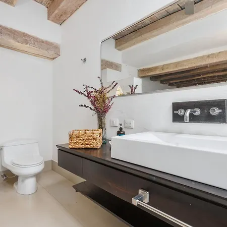 Casa Del Dragon - Modern Colonial Vacation Home, * Cartagena