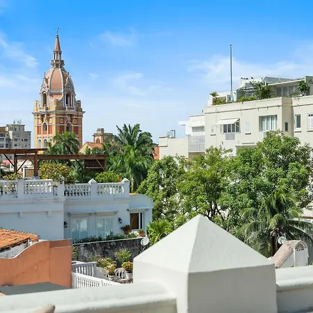 Casa Del Dragon - Modern Colonial Vacation Home, Сasa de vacaciones