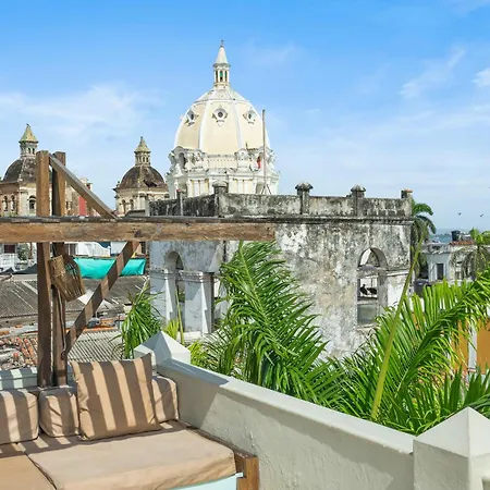 Casa Del Dragon - Modern Colonial Vacation Home, Cartagena