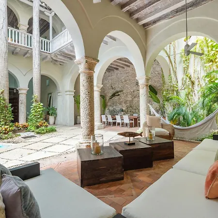 Casa Del Dragon - Modern Colonial Vacation Home, * Cartagena