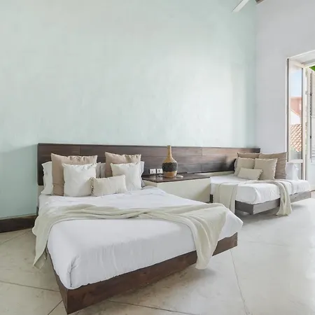 Casa Del Dragon - Modern Colonial Vacation Home, *