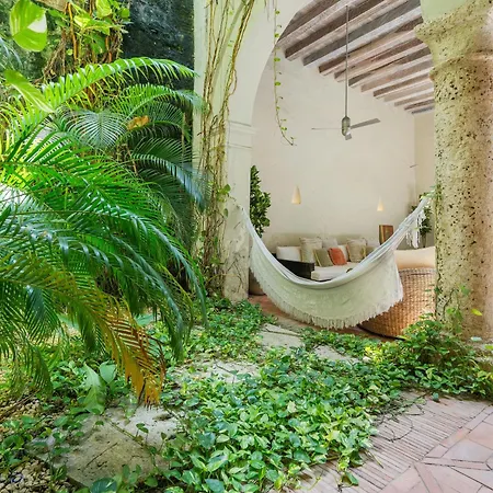 Casa Del Dragon - Modern Colonial Vacation Home, Сasa de vacaciones Cartagena