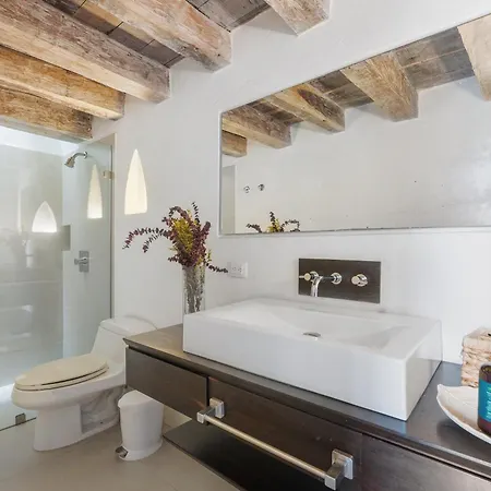 Casa Del Dragon - Modern Colonial Vacation Home, *